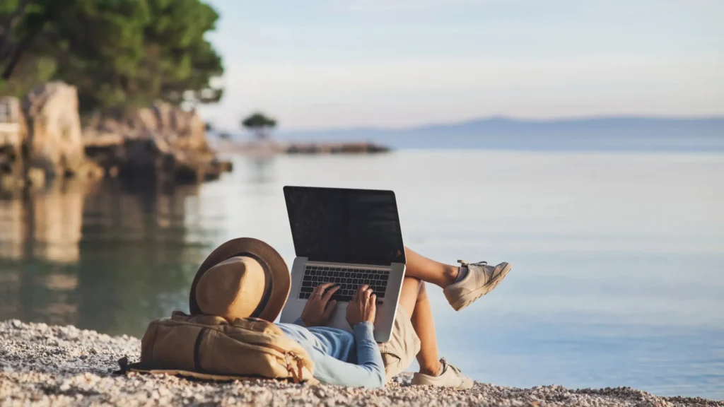 Alternatives to Bringing Your Laptop to the Beach: